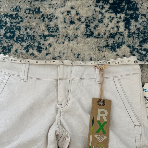 Roxy Women's Flare Jeans in white NWT size 7 y2k - Picture 8 of 9